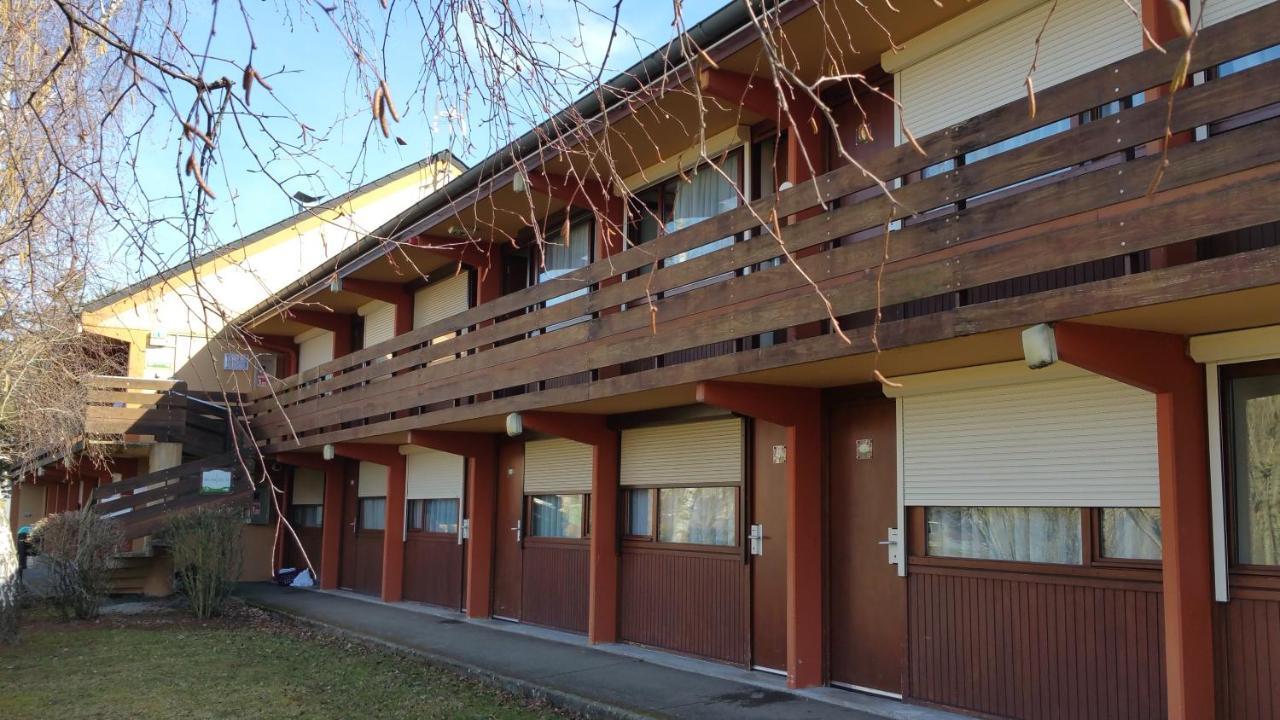 Campanile Rodez Hotel Bagian luar foto